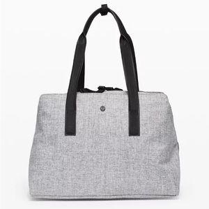 Lululemon Go Getter Bag in heathered black